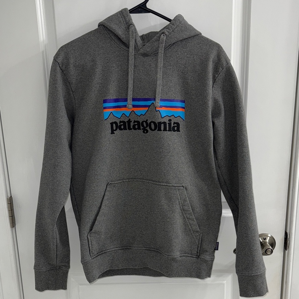 Patagonia P-6 Logo Uprisal Hoodie Mens Small Regular Fit Heather Gray Pullover